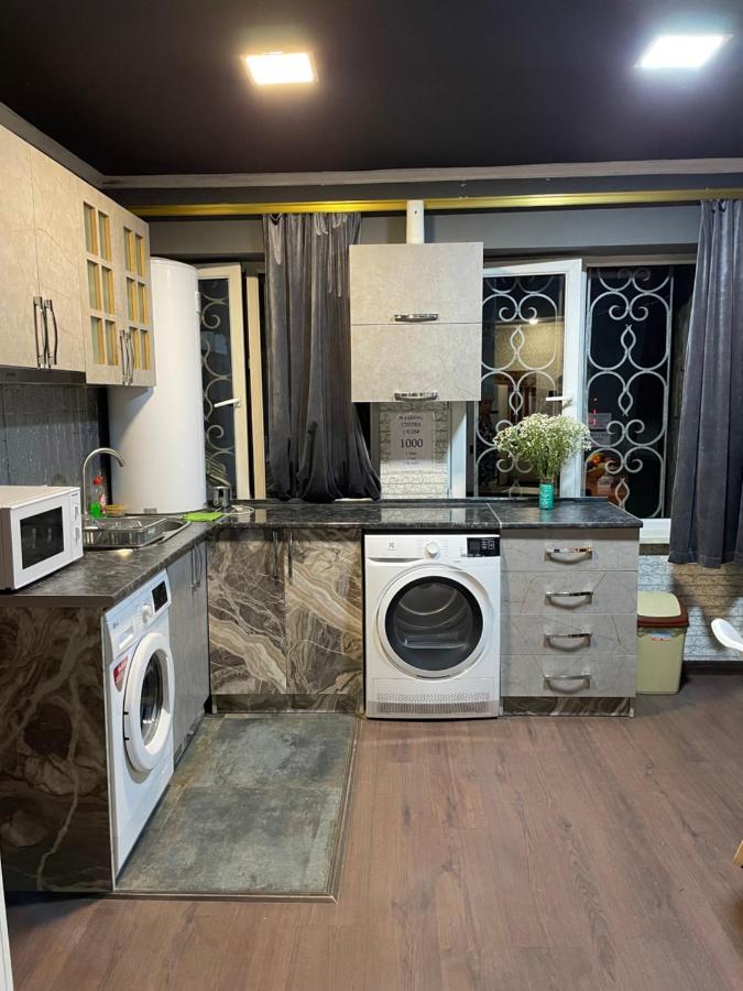 N 1 Hostel Yerevan Ngoại thất bức ảnh