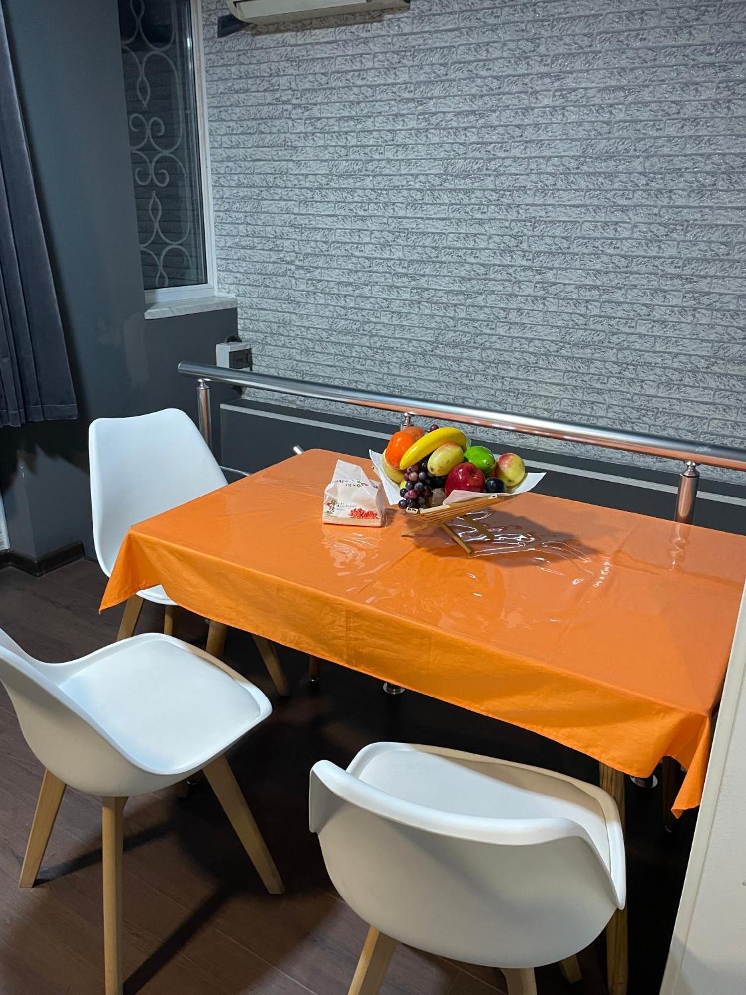 N 1 Hostel Yerevan Ngoại thất bức ảnh